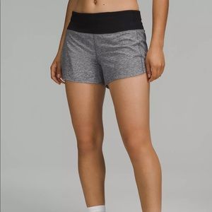 Grey, Lululemon, Speed up shorts 4”, size 4